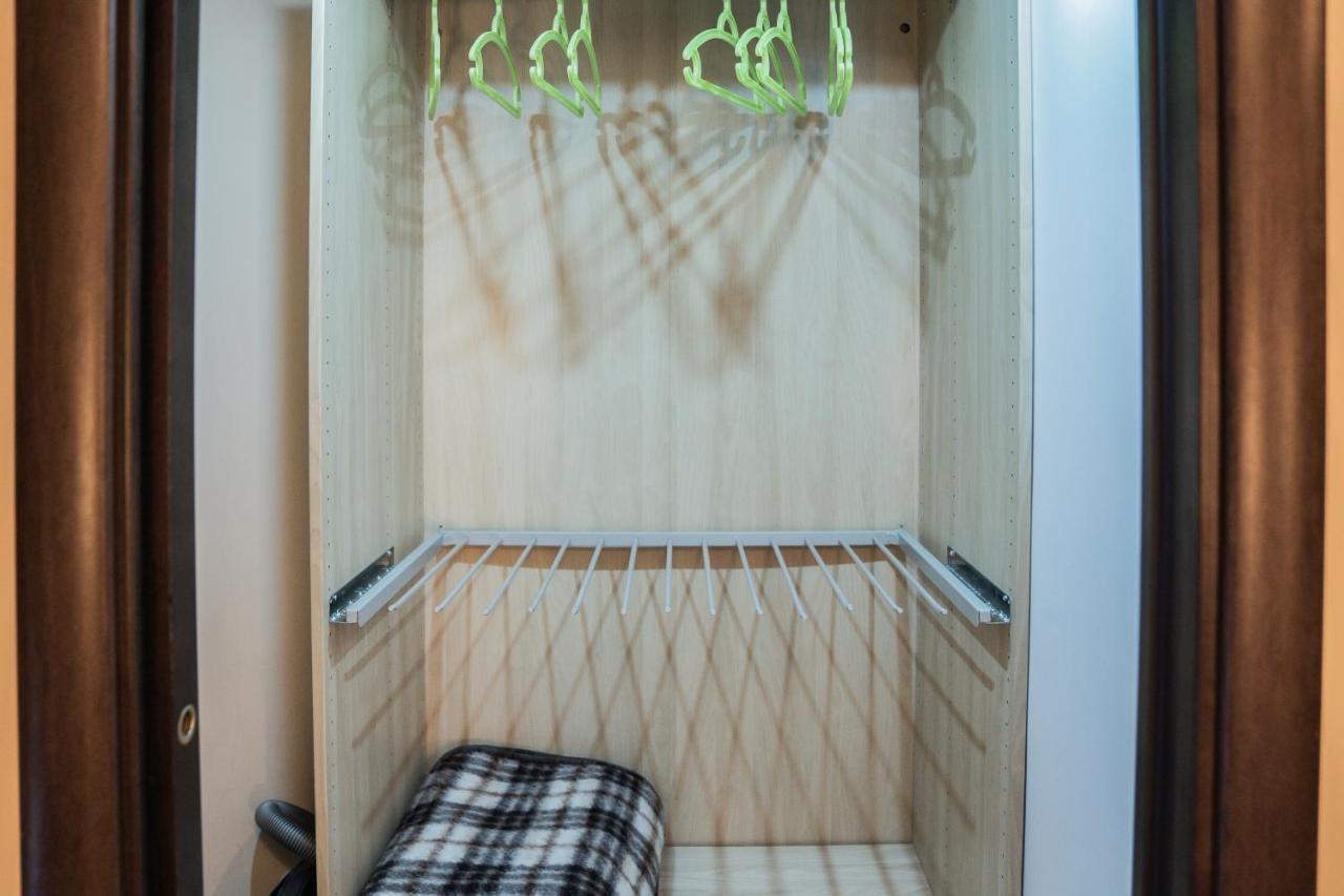 Domus Ugo Apartment Naples Luaran gambar